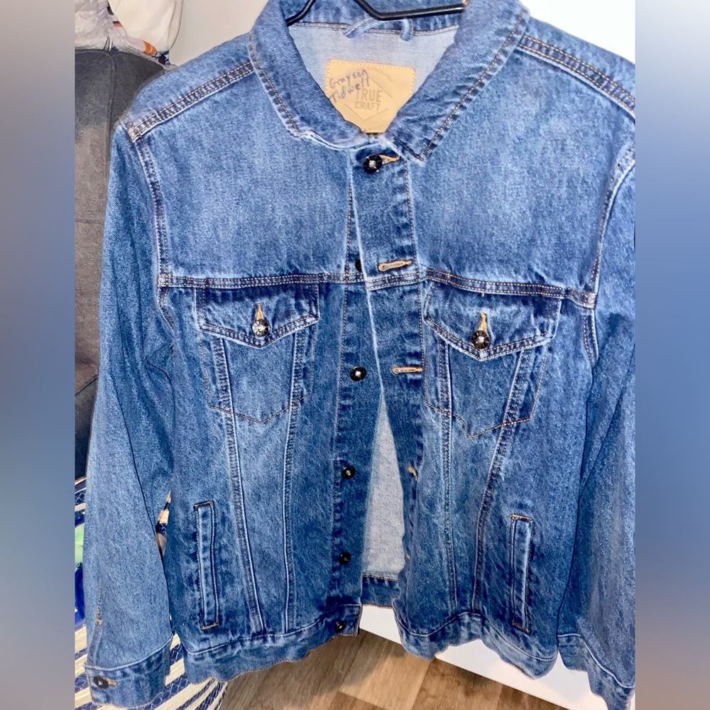 Denim Jean- Trucker Jacket- Mint Condition